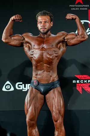 CLASSIC PHYSIQUE ЮНИОРЫ STARS